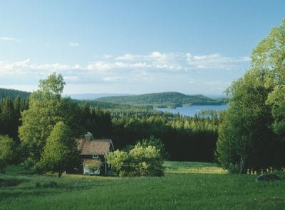Das abfgelegene Haus am See kann mitunter vom Netz abgeschnitten sein. Foto: Håkan Vargas S/ imagebank.sweden.se